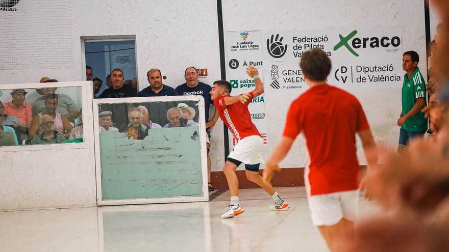 El risc d&#039;altes temperatures obliga a suspendre les partides de raspall a Piles
