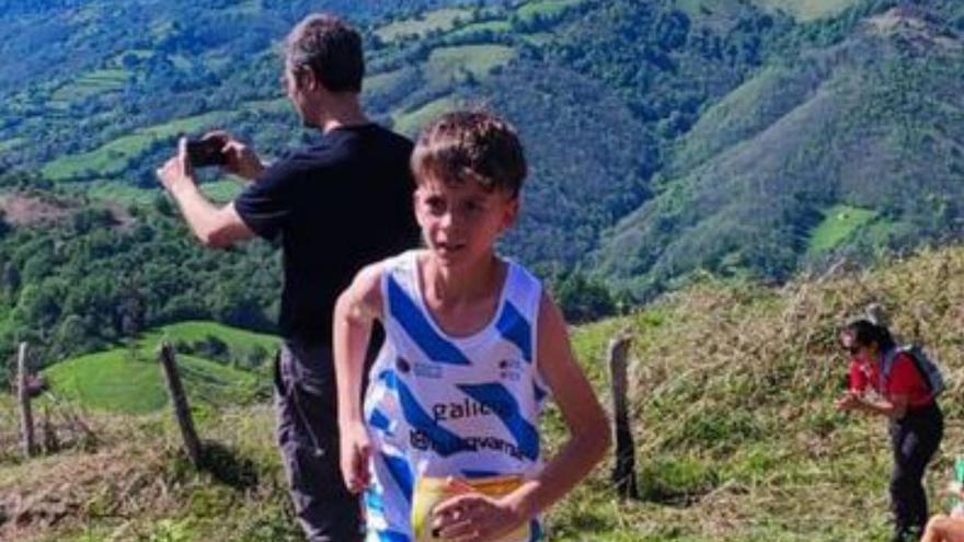Nico Lorenzo corre el Nacional de Montaña en las filas de la selección gallega