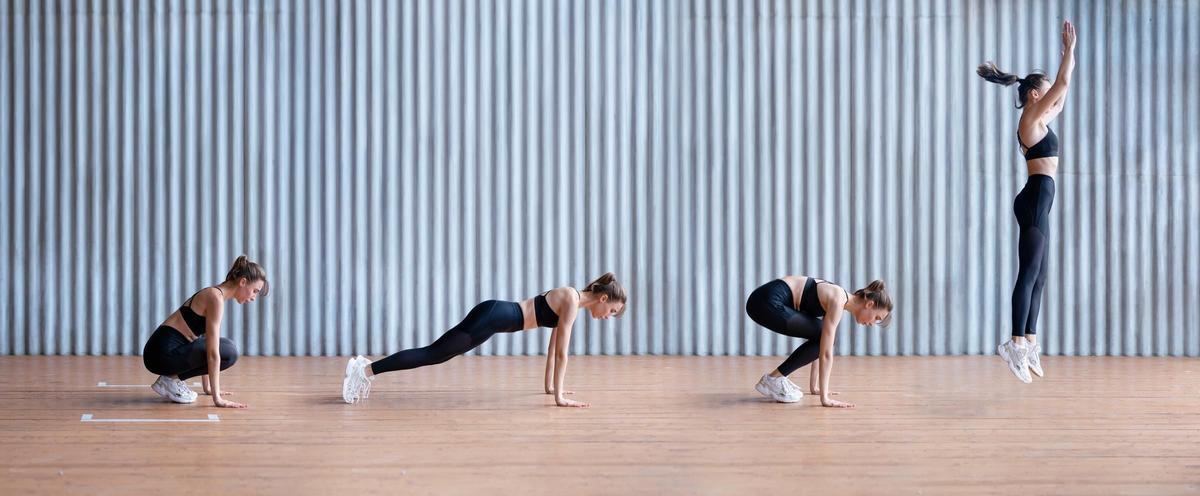 Mujer realizando Burpees