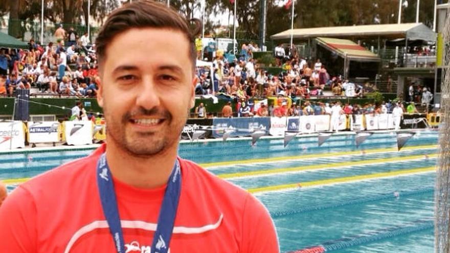 Juan Antonio Peña, con la medalla de plata del campeonato nacional.