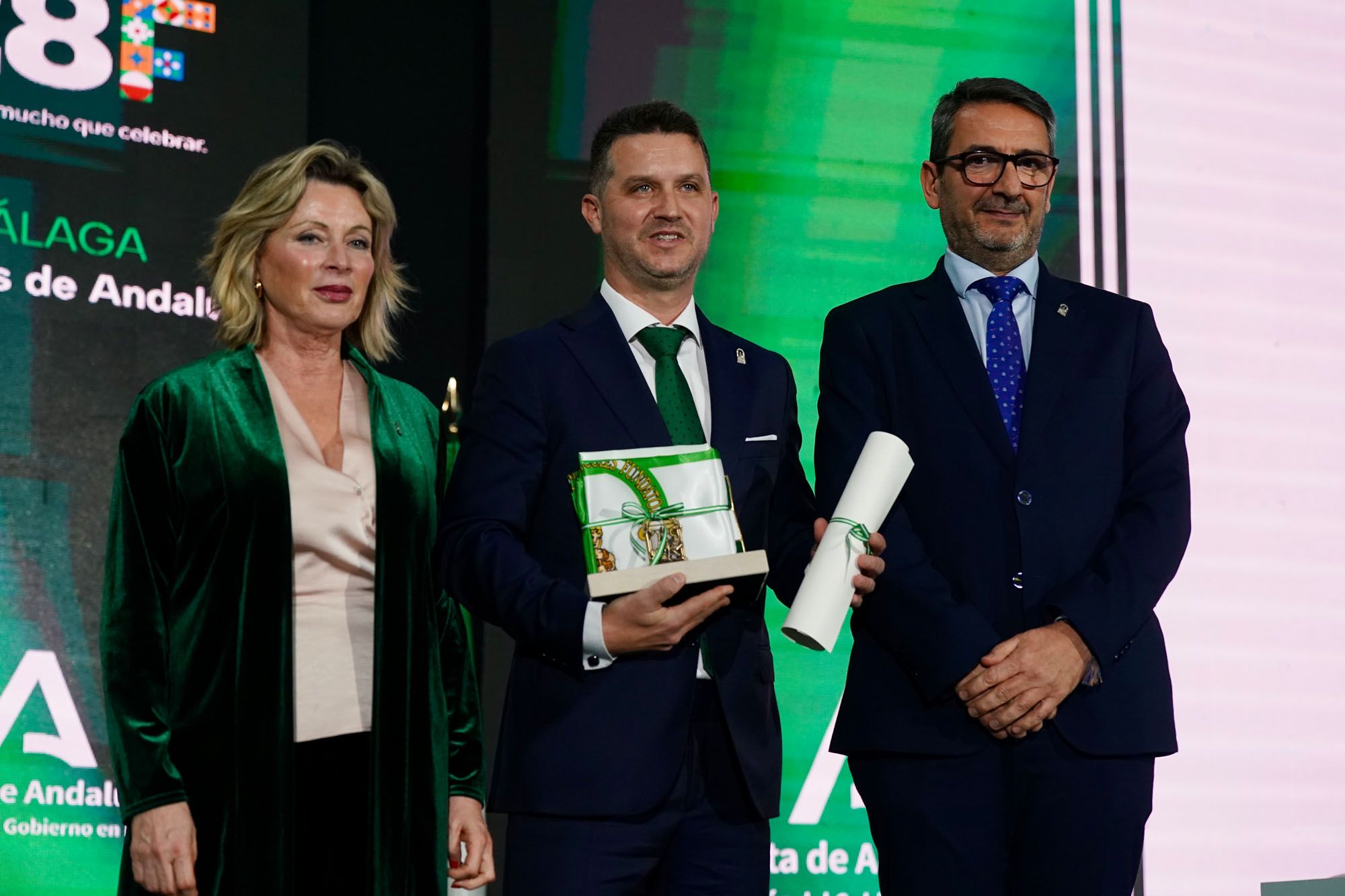 Acto de entrega de las banderas de Andalucía de Málaga 2024.