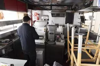 Se despide el último pequeño comerciante del Mercat Vell de Sant Cugat: "Ya no queda nada del mercado degustación de siempre"