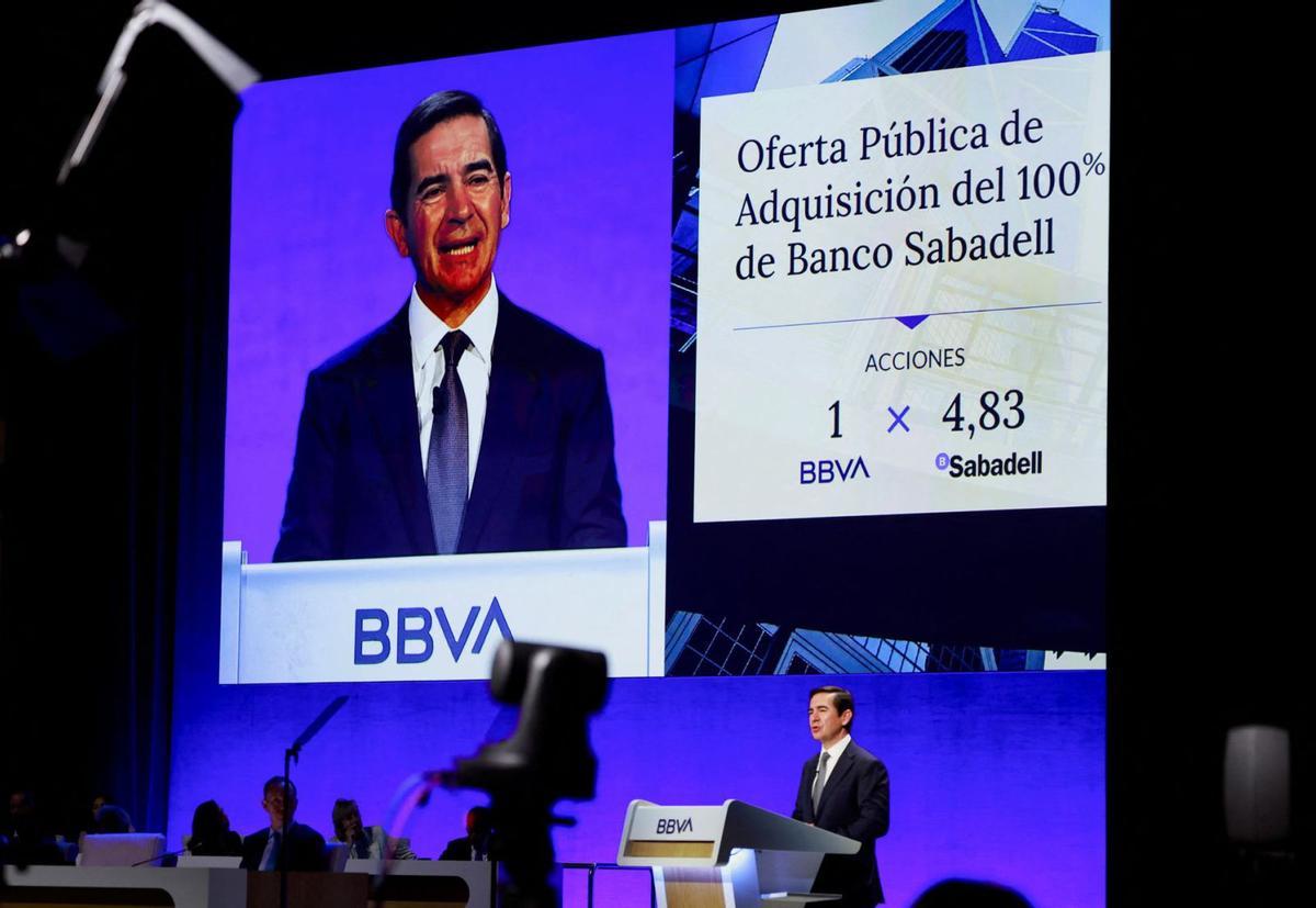 Els accionistes del BBVA faciliten l’opa sobre el Sabadell amb un suport del 96%