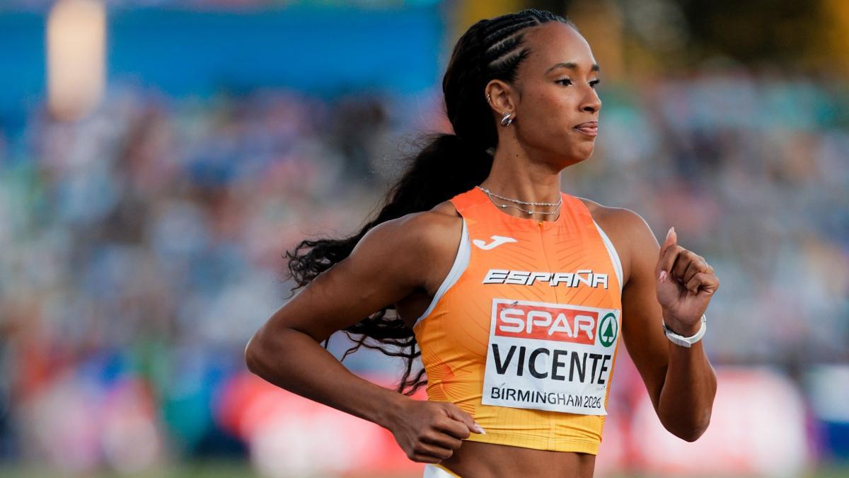 María Vicente llevó su récord nacional a 6.372 puntos