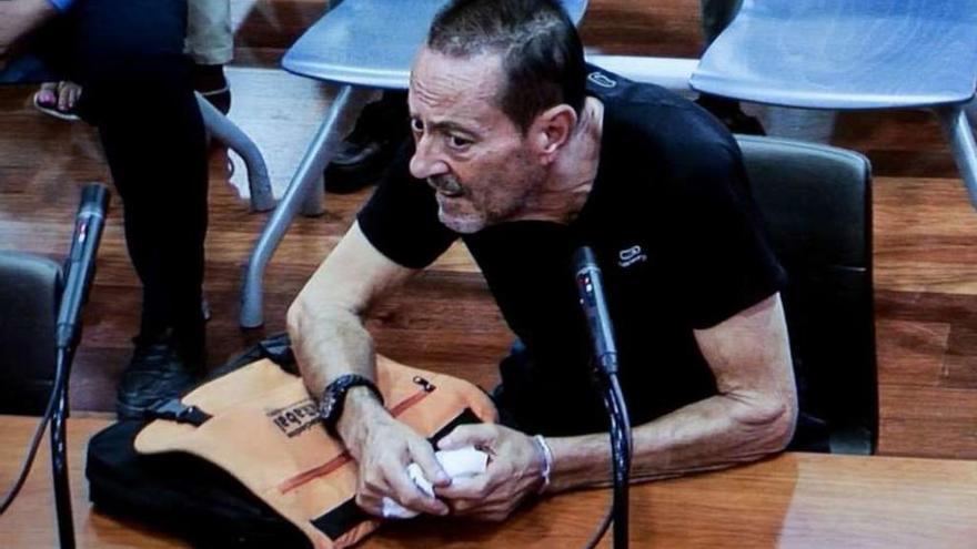 El exalcalde de Marbella Julián Muñoz, ayer, en la primera sesión del juicio por el &#039;caso Fergocon&#039;.