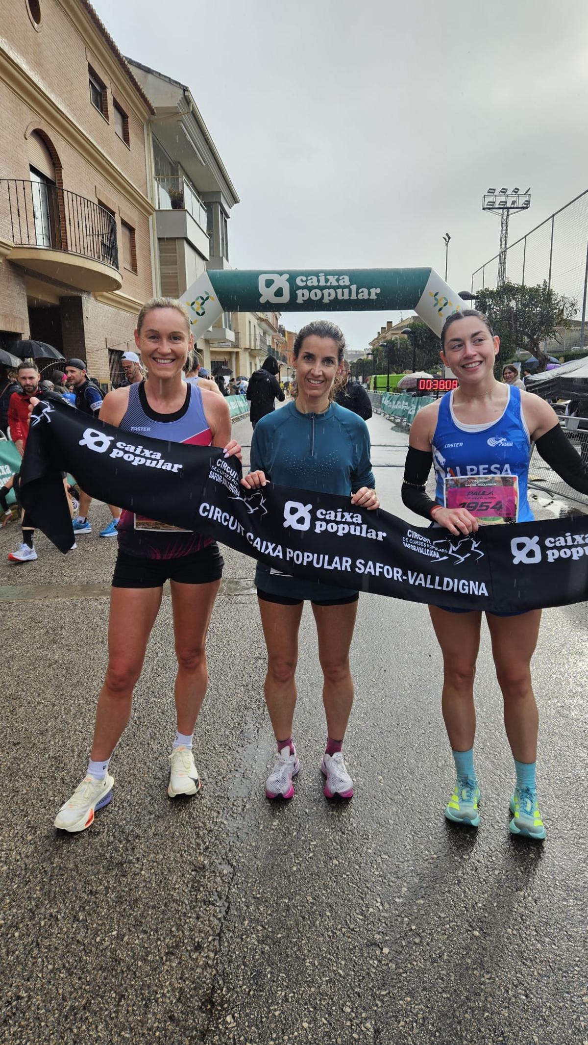 Las tres primeras clasificadas en la última prueba del Circuit