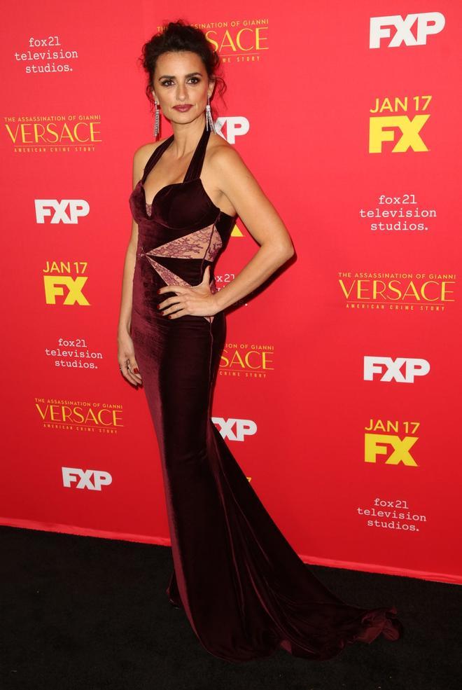Penélope Cruz en la premiere de Versace