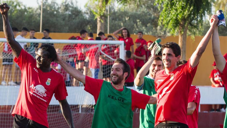 El Jove Español consiguió un claro 4-1 en la ida frente al Acero