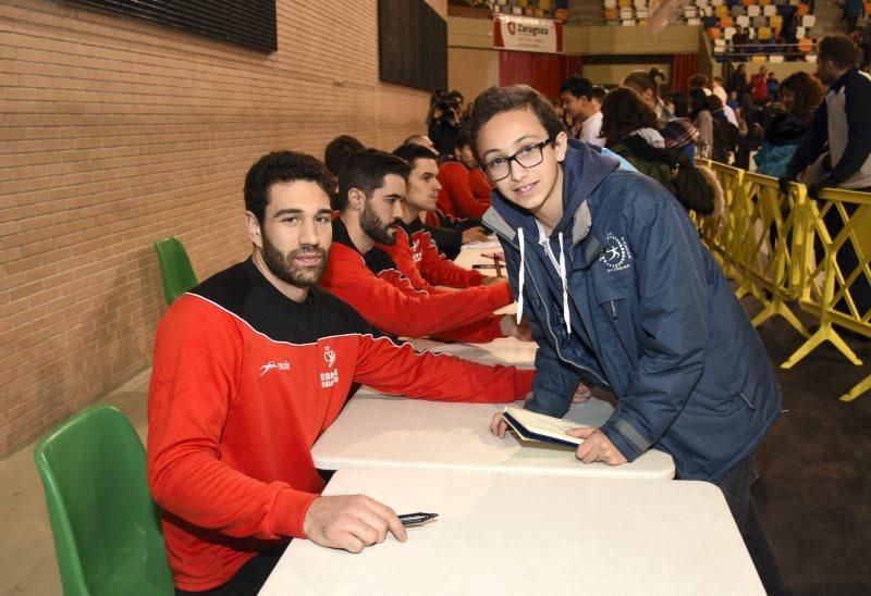 Firma de autógrafos de la selección española de balonmano