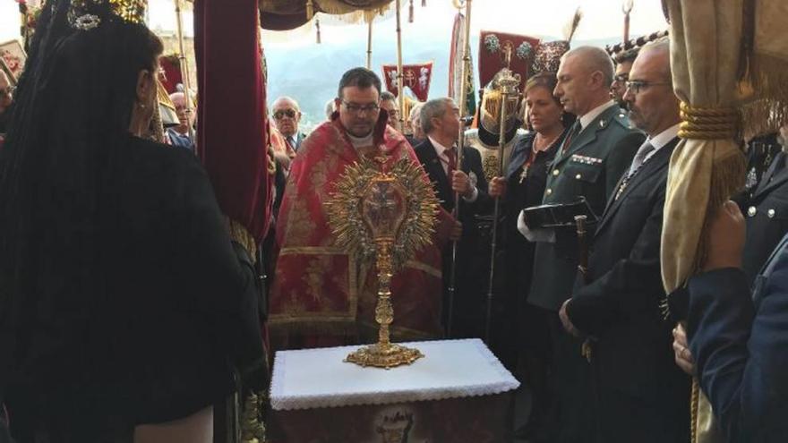 El Lignum Crucis ya está de vuelta en la basílica.