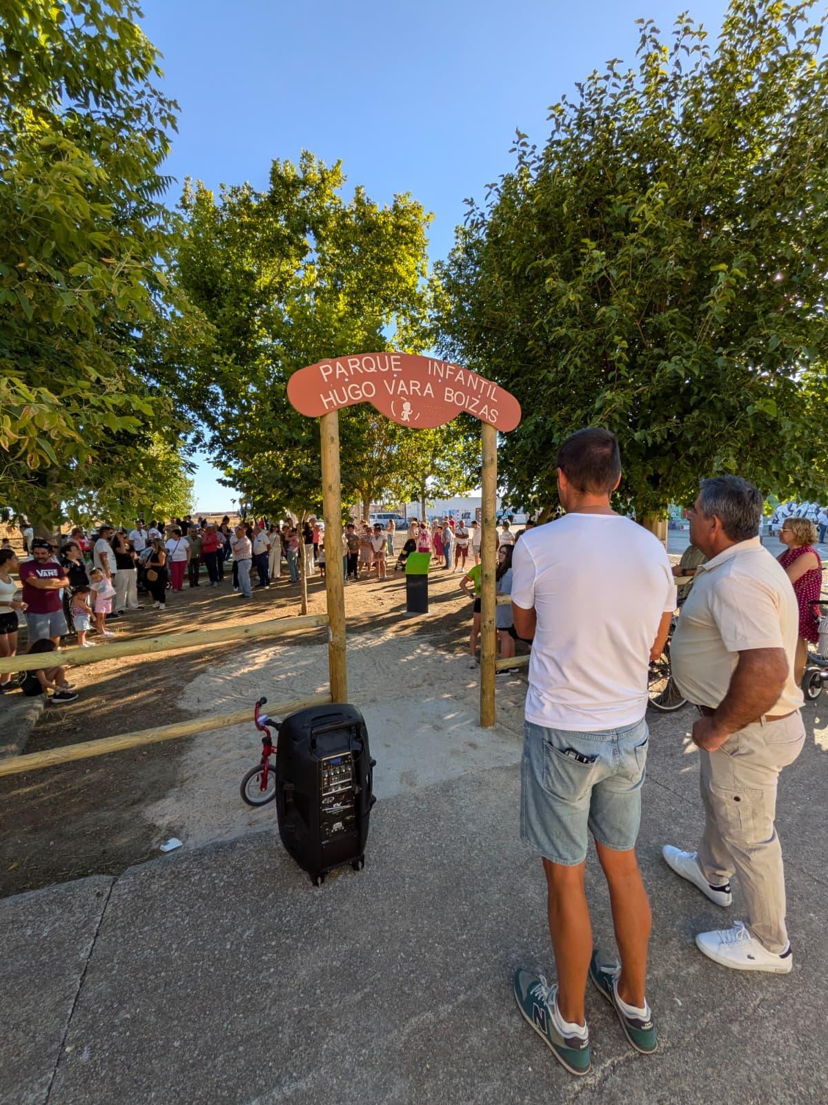 Torres del Carrizal renueva su parque en un gesto de compromiso con las enfermedades raras