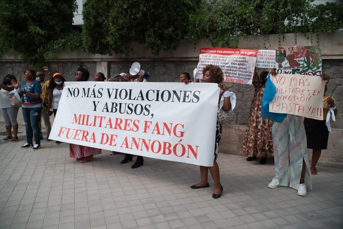 Manifestación en Madrid contra las presuntas violaciones en la isla de Annobon