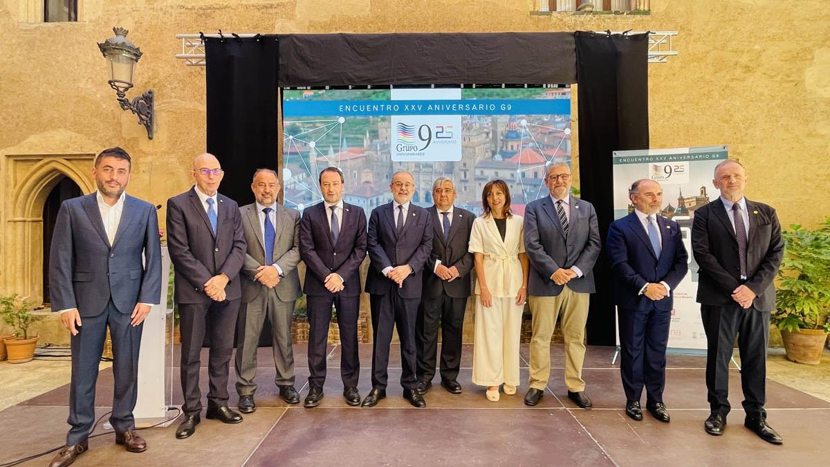 Foto de familia de los rectores del G-9 en Guadalupe, donde se ha celebrado el encuentro.