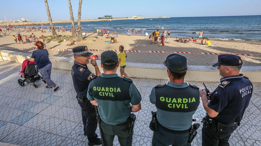 Detenido un menor por dar un navajazo a otro joven en la cara en la noche de hogueras de Torrevieja