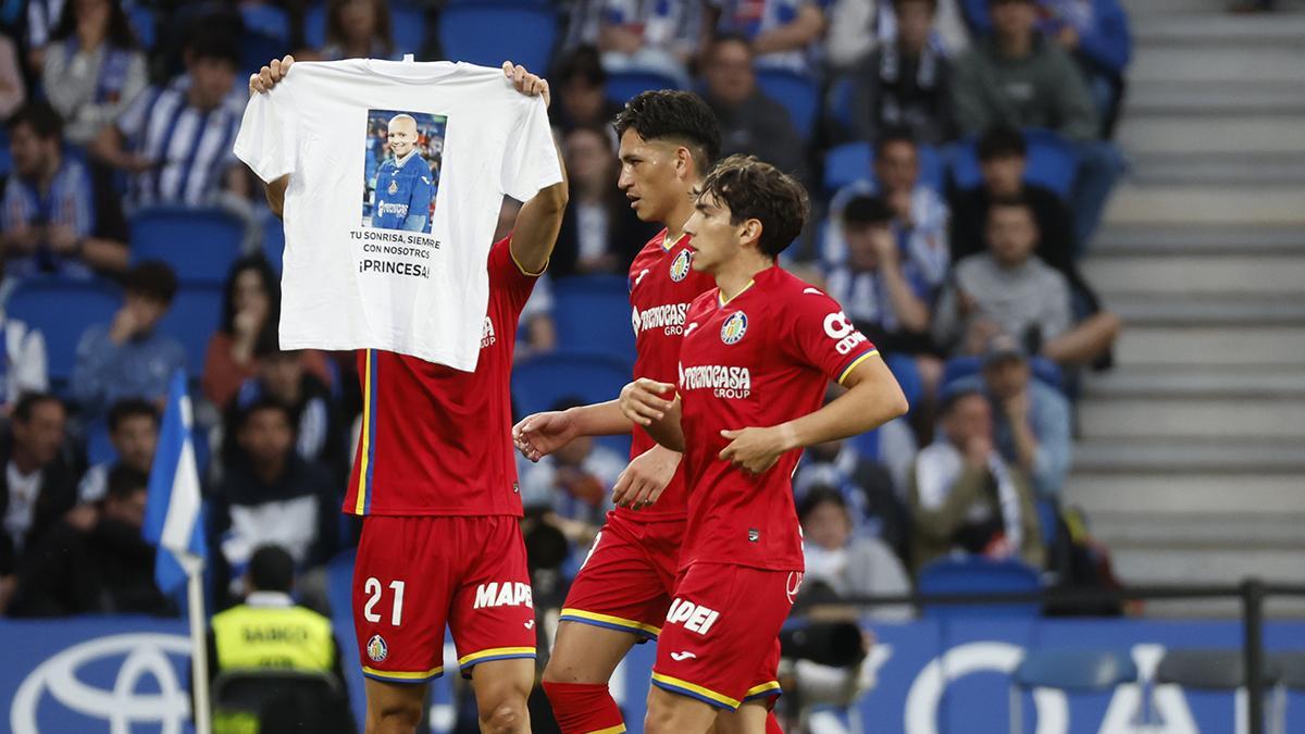 El Getafe celebra el gol en propia puerta de Jon Gorrotxategi