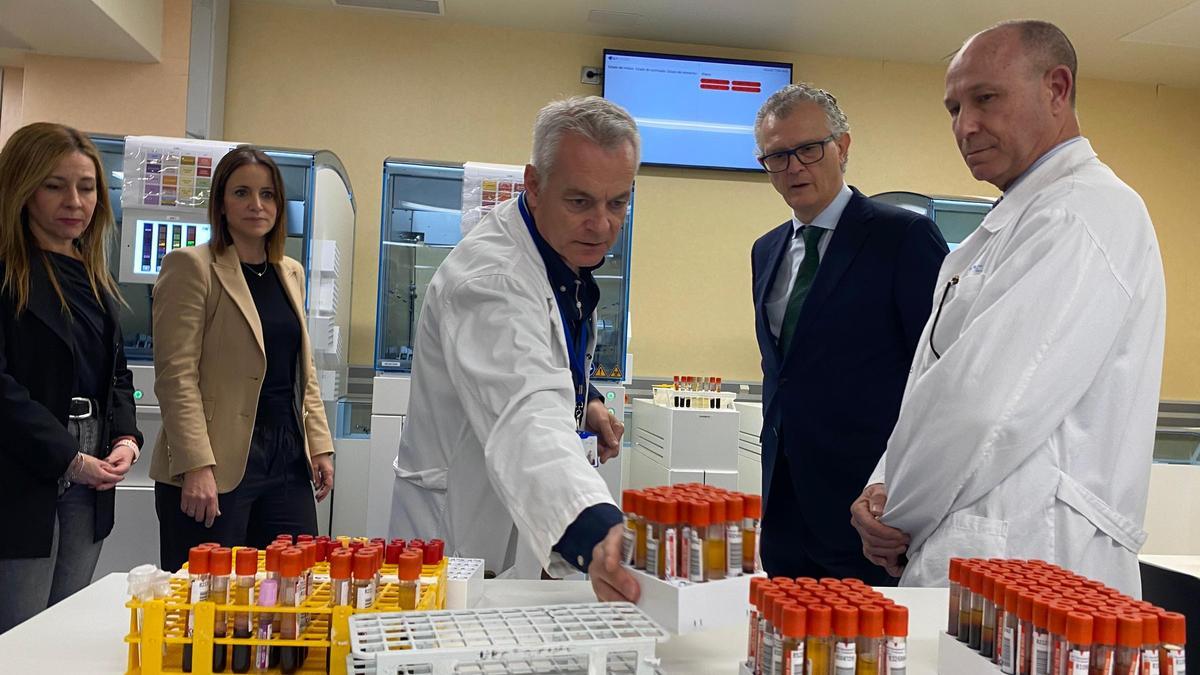 El consejero de Salud visitó la innovadora plataforma.