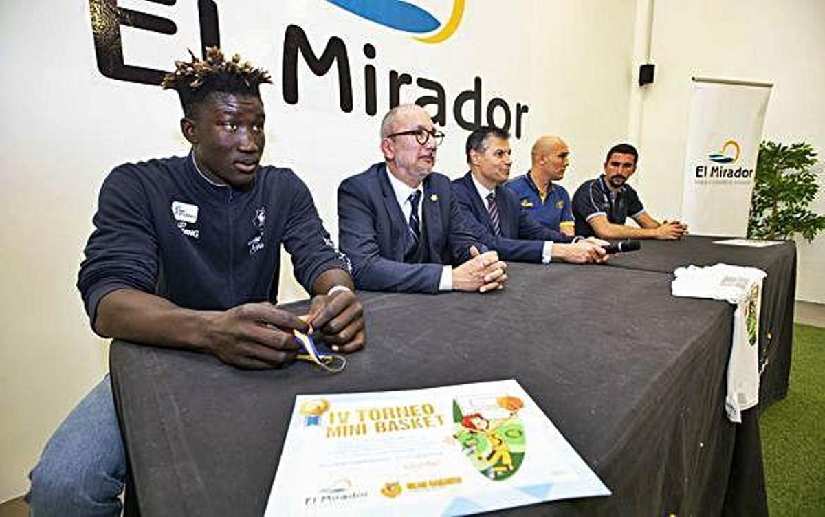 Arranca el IV Torneo Minibasket en el CC El Mirador