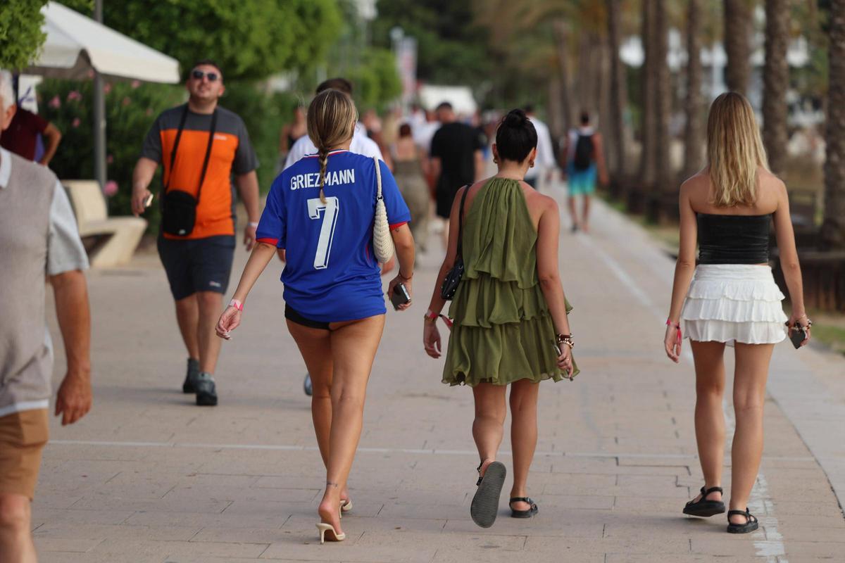 Galería: el ambiente del público durante la semifinal del Mundial entre España y Francia
