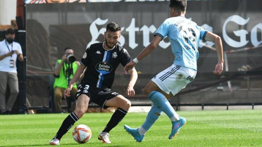 Un lance de un derbi entre Celta B y Depor en Balaídos. |  // ARCAY/ROLLER AGENCIA