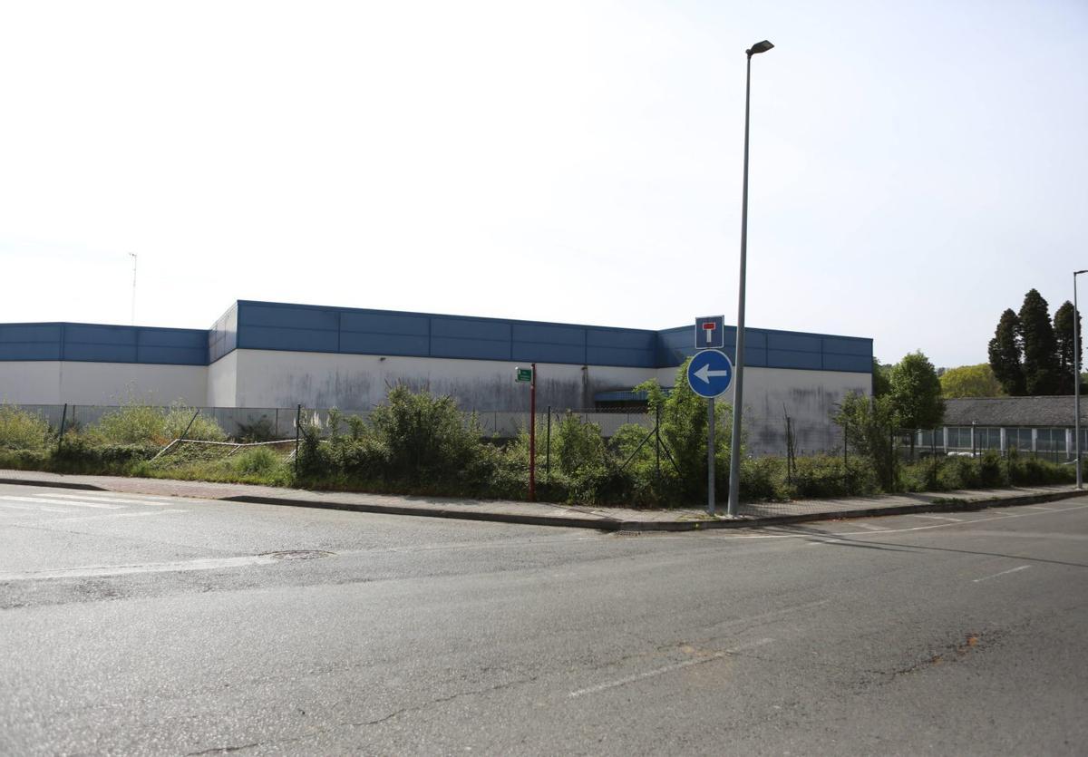 Parcela donde estará ubicado el nuevo Burger King de la capital dezana. | BERNABÉ/AMANDA CASTRO