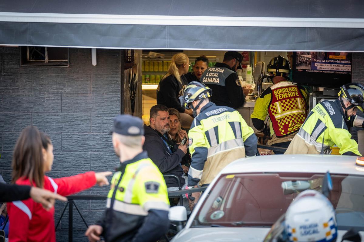 Un coche sin frenos deja siete heridos en una terraza en La Salud, en Tenerife