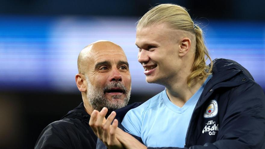 Pep Guardiola conversa con Erling Haaland tras la victoria de este domingo ante el AFC Bournemouth