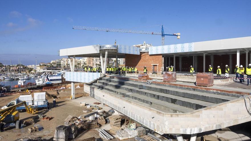 Visita del nuevo jefe del Consell, Juanfran Pérez Llorca, a la nueva zona de ocio y reurbanización del Puerto de Torrevieja