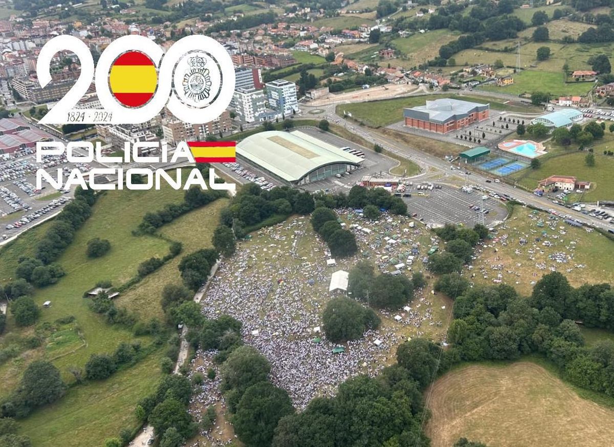 Vista aérea del Carmín de la Pola ofrecida por la Policía Nacional