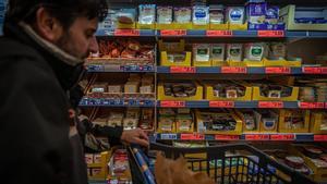 Puig anuncia un acuerdo con los supermercados para rebajar el precio de la cesta de la compra.