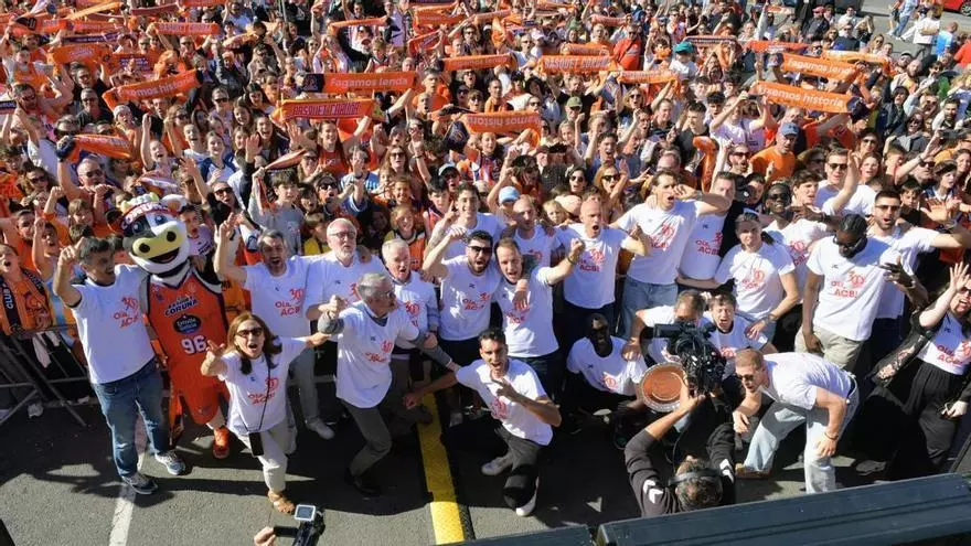 El Leyma Coruña celebra con su afición el ascenso a ACB