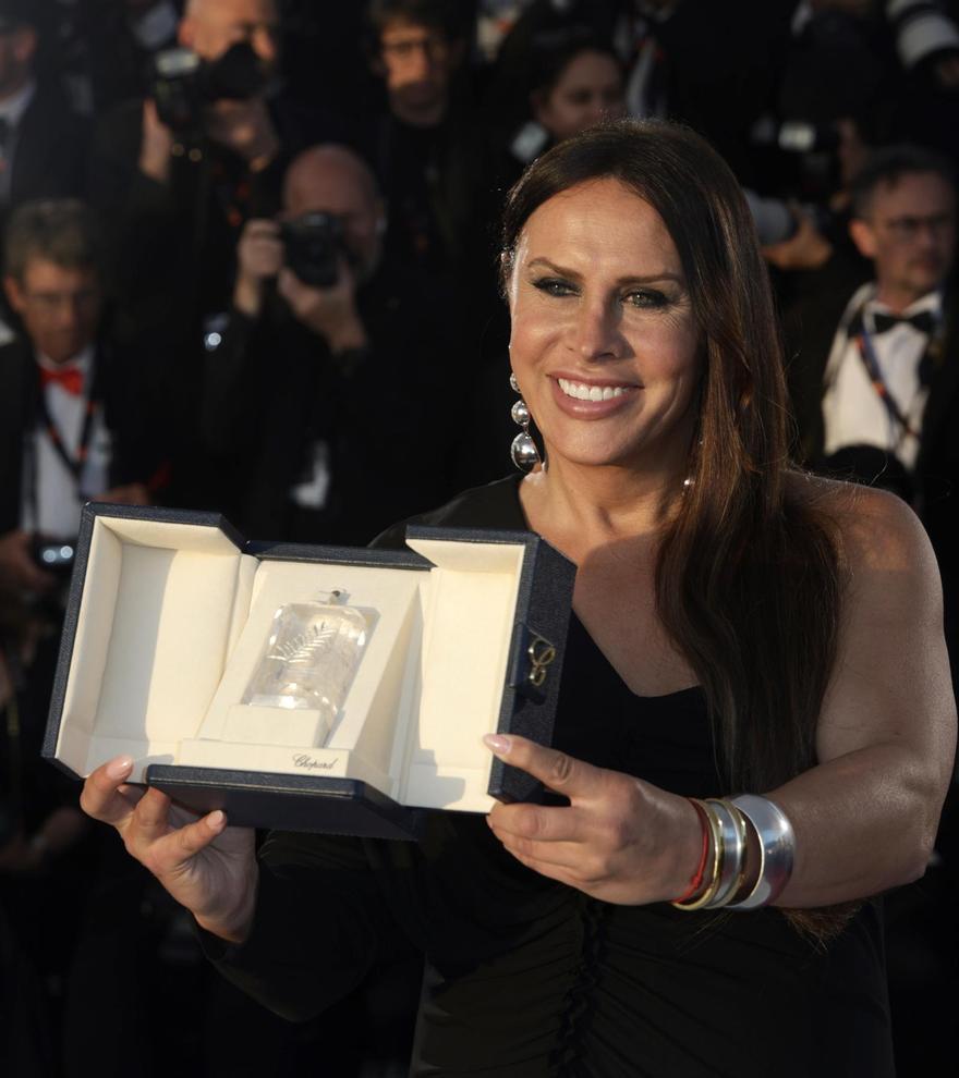 La española Karla Sofía Gascón, primera mujer trans en ganar el premio a mejor actriz en Cannes