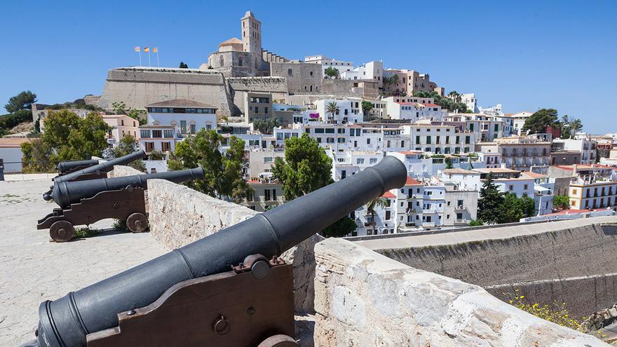 Zaragoza contará con un vuelo chárter a Ibiza para finales de mayo