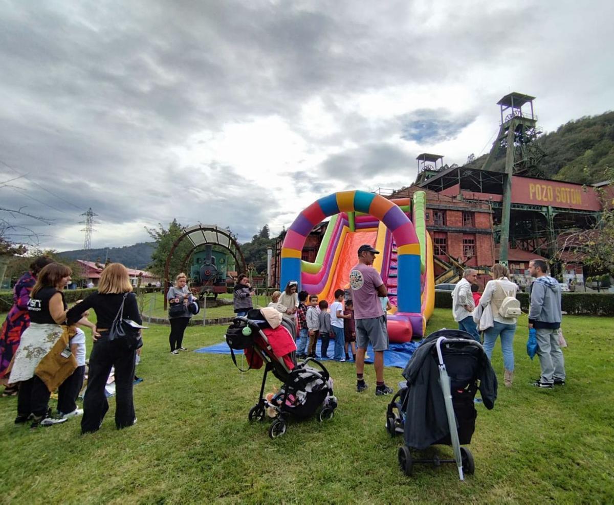 El pozo Sotón se llena con la fiesta