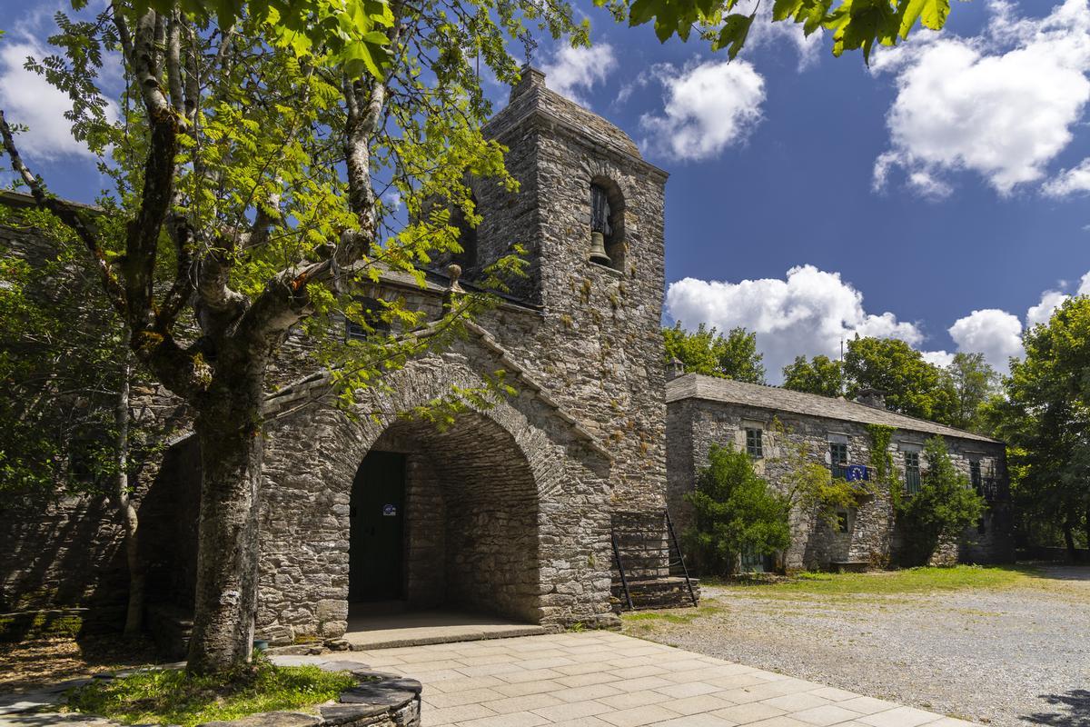 Iglesia de Santa María de Cebreiro en Pedrafita do Cebreiro