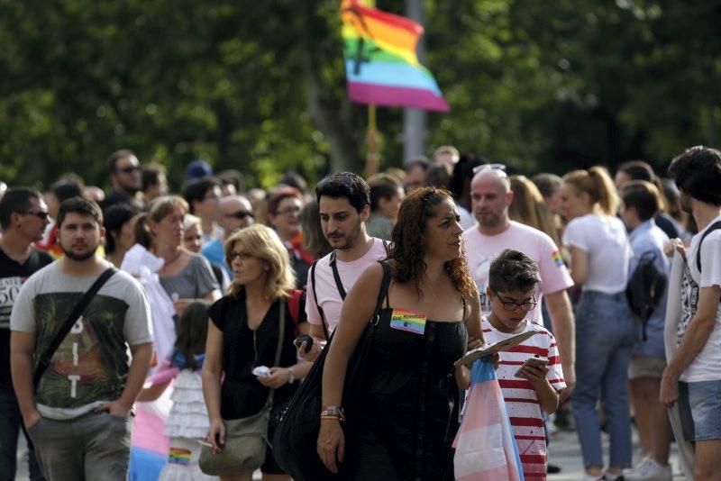 "Orgulloxos y libres". Manifestación del Orgullo en Zaragoza