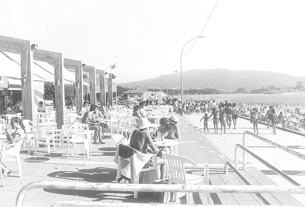 Playa de Samil (Vigo), en 1987.