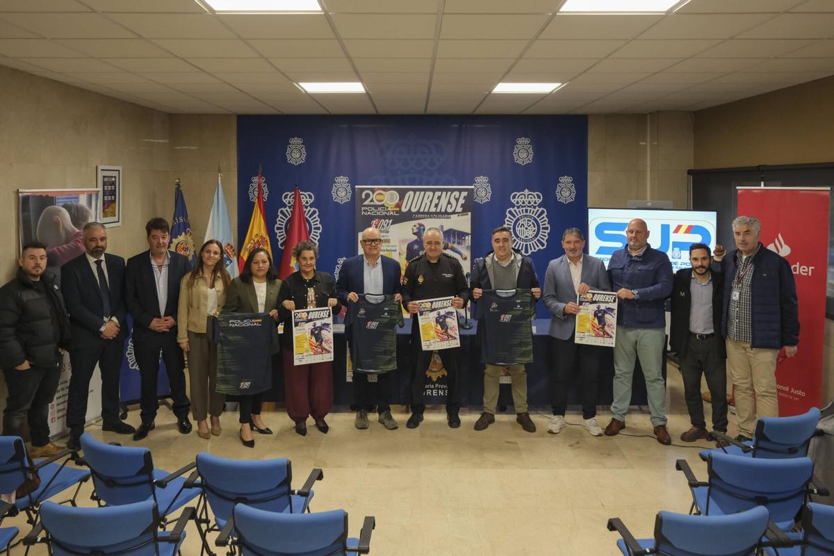 Presentación, en la comisaría de Ourense, de la carrera solidaria de la Policía Nacional.