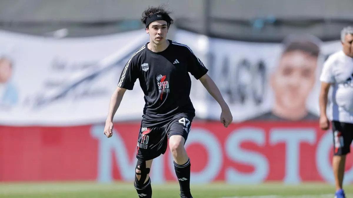 Ivan Buhajeruk, conocido como Spreen, en su debut en el Deportivo Riestra de la primera división de Argentina.