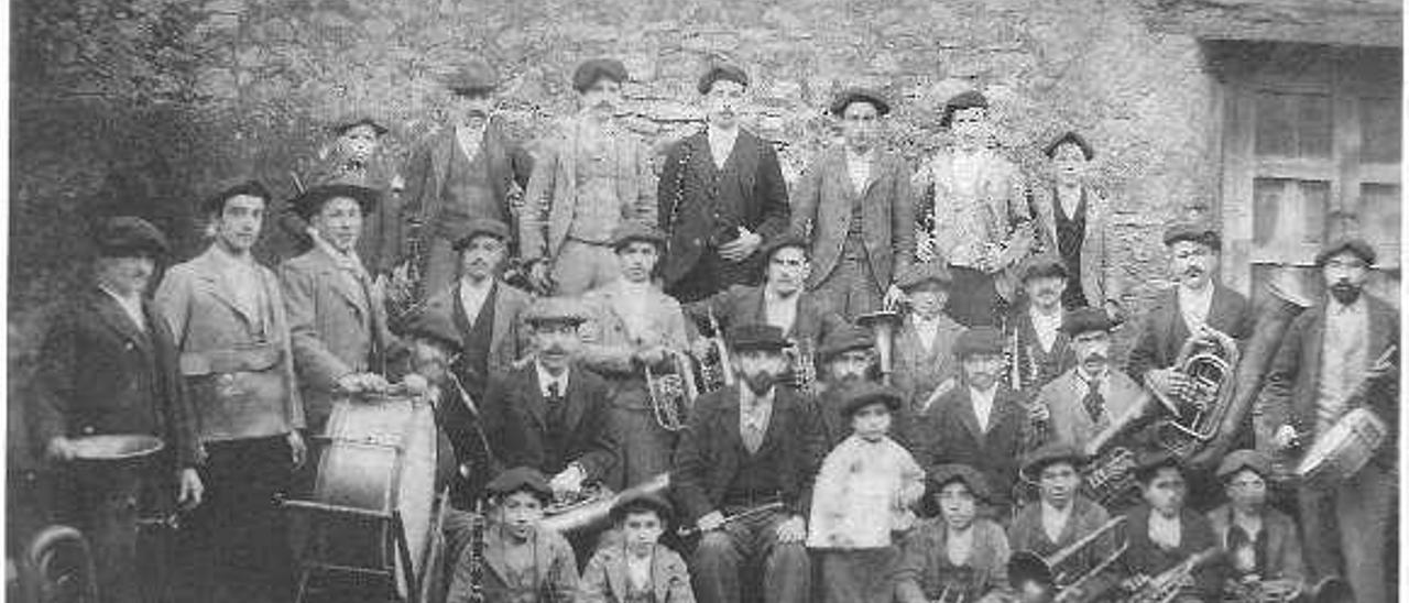 La banda de Noreña en 1899.