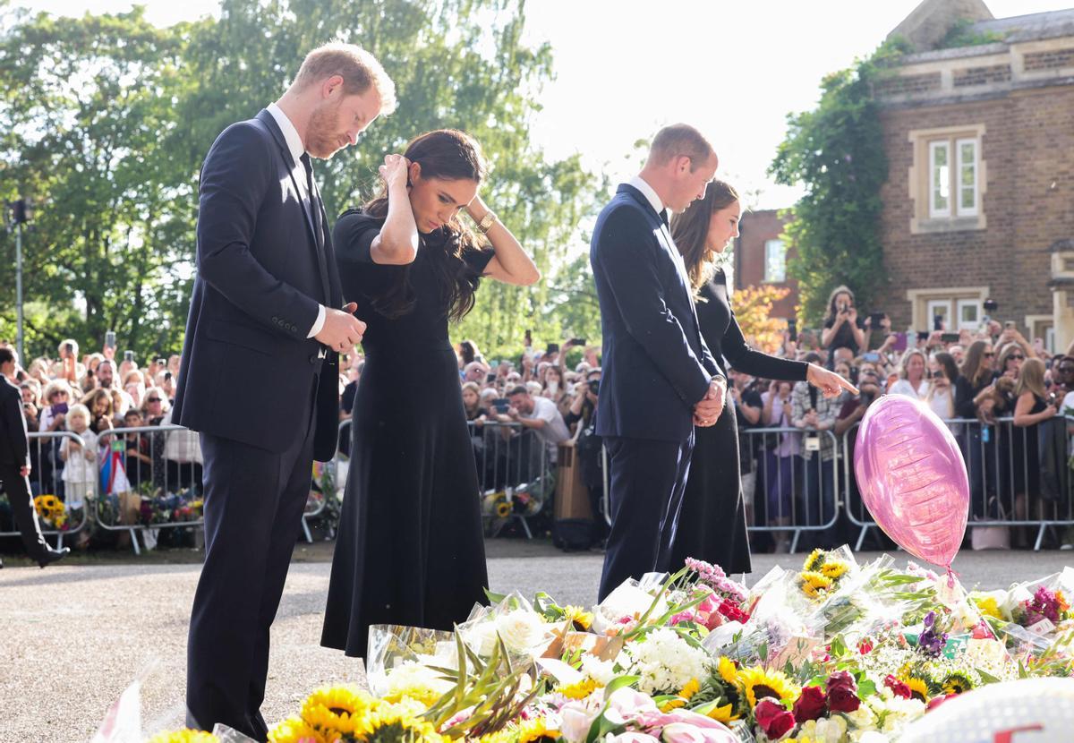 Los príncipes Guillermo y Enrique con sus esposas en Windsor