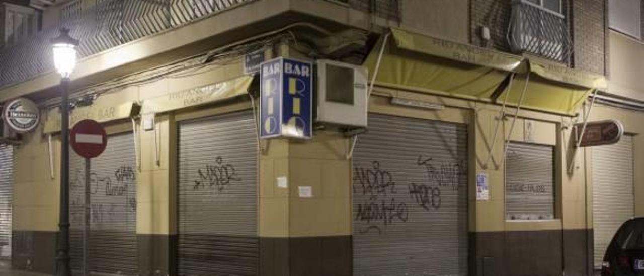 Una mujer está muy grave  tras ser agredida con un hacha en un bar de Valencia