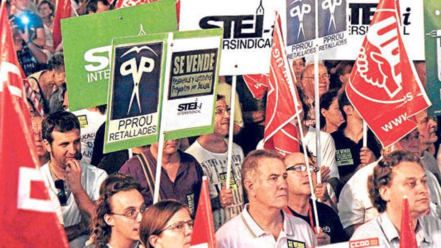 Una de las protestas del profesorado de Mallorca contra los recortes del Govern.