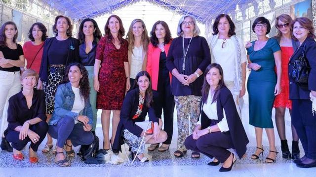 El grupo de autoras que participó ayer en la primera jornada de la Red de Escritoras del Mediterráneo.