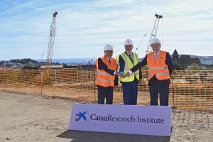 La Fundació ”la Caixa” posa la primera pedra del CaixaResearch Institute