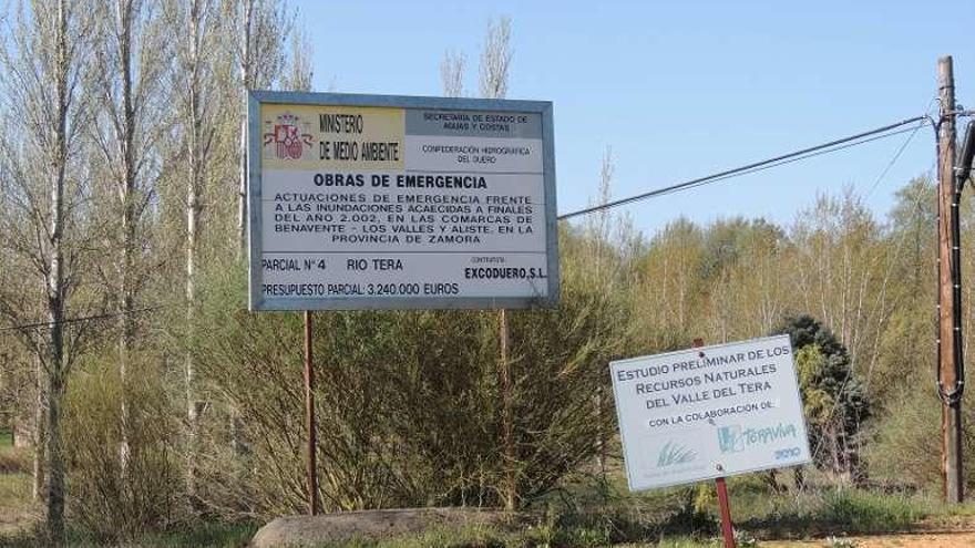 Cartel del Ministerio de Medio Ambiente en Santa Croya.