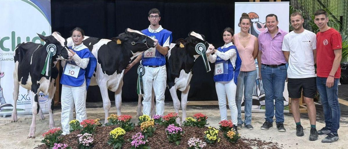 Los vencedores del XLII Concurso de Xóvenes Manexadores, ayer, en la pista del multiusos.