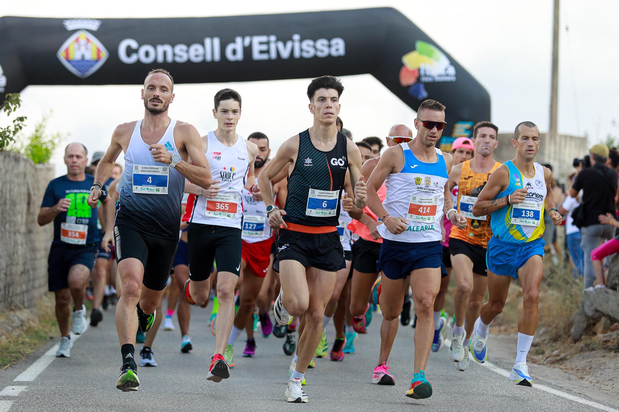 Búscate en la galería de imágenes de la Cursa 10K Pla de Sant Mateu