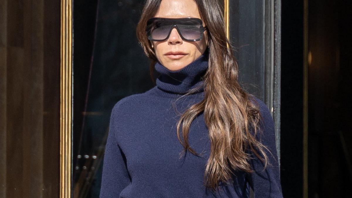 Victoria Beckham con gafas de sol.