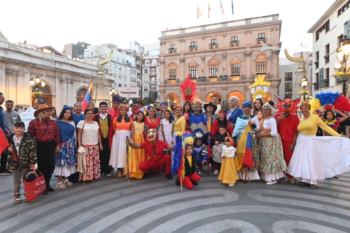 Las mejores imágenes del desfile del Día de la Hispanidad en Castelló