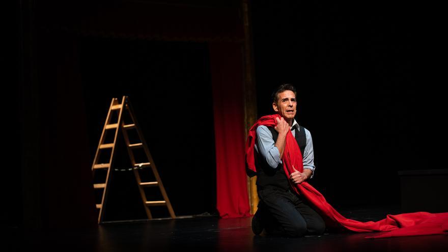 El actor mazarronero Diego Jiménez cierra 2021 con la presentación de su última obra en el Teatro Bernal